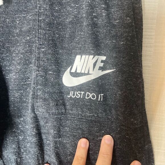 Nike gray vintage Just do it zipup jacket and capri joggers jacket/med, pants/sm - Picture 16 of 16